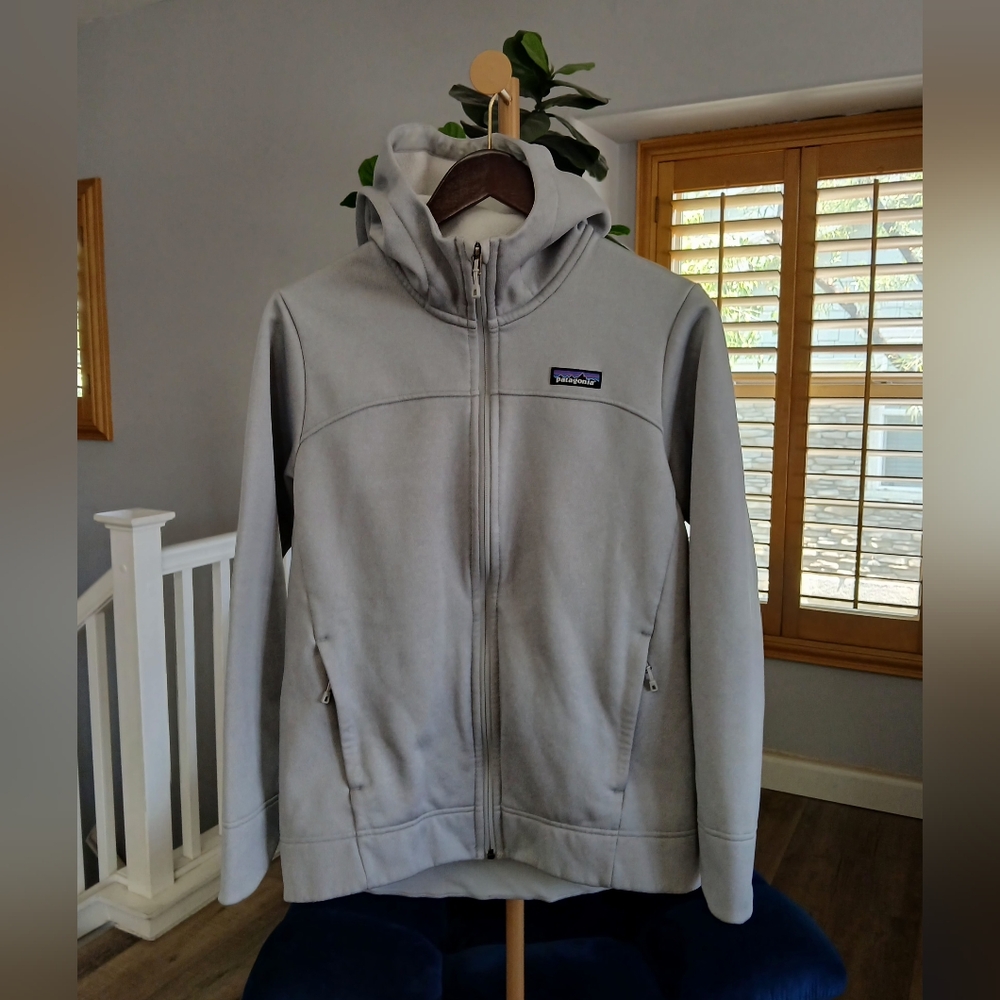 Patagonia Women's Ukiah Hoody Jacket. Size M